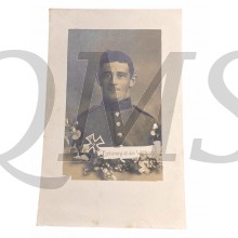 Studio Photo Deutsche Soldat  in uniform mit EK2 erinnerung an den Weltkrieg