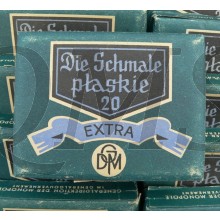 Sigaretten  'Die Schmale plaskie 20, extra' with 'Banderolle'.  (Wehrmacht full cigarette package Die Schmale plaskie 20, extra , with Banderolle)