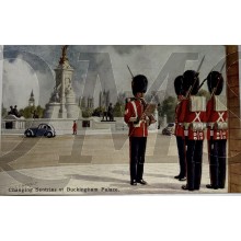 Postcard 1940 Changing sentries at Buckingham Palace
