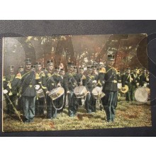 Prent briefkaart 1905 Muziekkorps aangetreden