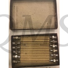 Boxed hypodermic needles set 1939