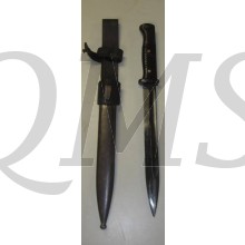 Bajonet 98K nummergelijk met sok, en vuistriem (Bayonet 98K with frog and troddel)