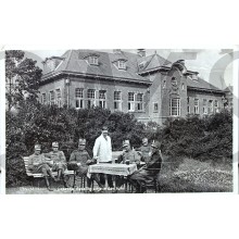 Prent briefkaart mobilisatie 1939 Utrecht Kromhoutkazerne, gezellig zitje in den tuin