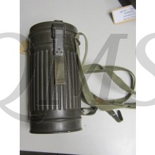 Gasmaske M30 mit M30 Blechbüchse (Gasmask M30 mit M30 Cannister)