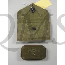 First aid pouch M1936 with bandage (Verbandtasje M1936 met verbandsblik)