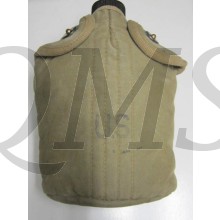 Veldfles M1936 met mok en British Made hoes M1936 (Canteen M1936 with cup and British Made cover)