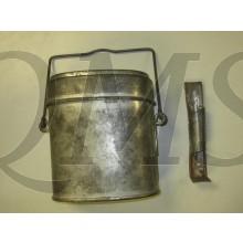 Eetketel M1915 van blik met deksel en houder