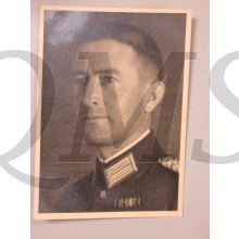 Photo (Mil. Postcard) well decorated Officer Heer 