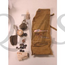 Naaisetje Canada  ("Housewife" sewing kit Canada)