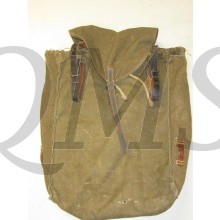 This is a nice original WH (Heer) Artillery M44 model back-pack (Artillerierücksack). 