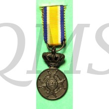 Miniatuur Eremedaille, verbonden aan de Orde van Oranje-Nassau, in brons