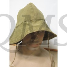 WW2 French tropical hat with neck protection (WW2franse tropen hoed met nekbescherming)