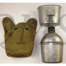 Cover M36 1942 with canteen and cup M1936 (Veldfles met mok en hoes M1936)