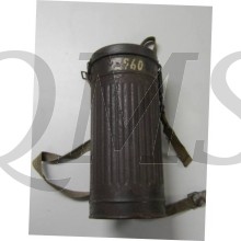 Gasmaske M30 mit M30 Blechbüchse (Gasmask M30 mit M30 Cannister)