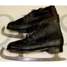 Militaire schoenen met schaatsen