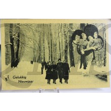 Prent briefkaart mobilisatie 1940 Gelukkig Nieuwjaar 4 meisjes en 4 soldaten 