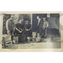 Prent briefkaart mobilisatie 1939 in water wasschen