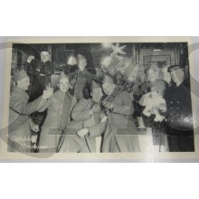 Prent briefkaart mobilisatie 1939 GN proostend overjas