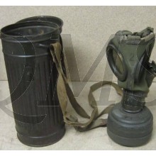 Gasmaske M30 mit Blechbüchse M30 WH (Gasmask M30 & Canister M30 WH)