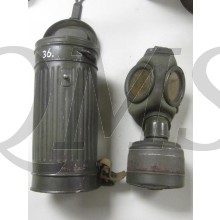 Gasmaske M30 mit Blechbüchse M30 WH (Gasmask M30 & Canister M30 WH)