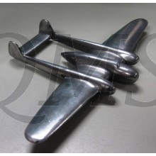 Model van een Fokker G1 gemaakt van het aluminium van het wrak van een Junker.