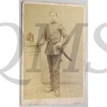 Foto soldaat artillerie 1890 Studio portret J Kuipers Rotterdam
