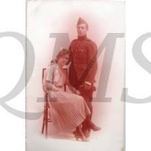 Studio portret Belgian soldier with sitting wife