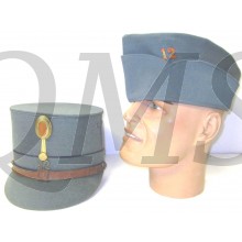 Manschappen set 12e Regiment Inf (Impressive set of EM headgear 12th Reg Inf)