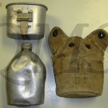 Cover M1910 with canteen and cup (Veldfles met mok en hoes M1910)