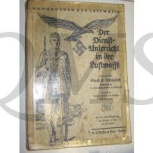 Buch der dienstunterricht in der Luftwaffe