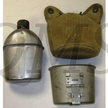 Cover M36 1942 with canteen and cup M1936 (Veldfles met mok en hoes M1936)