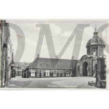Prent briefkaart Marschpoort met ingang Kazerne Leiden