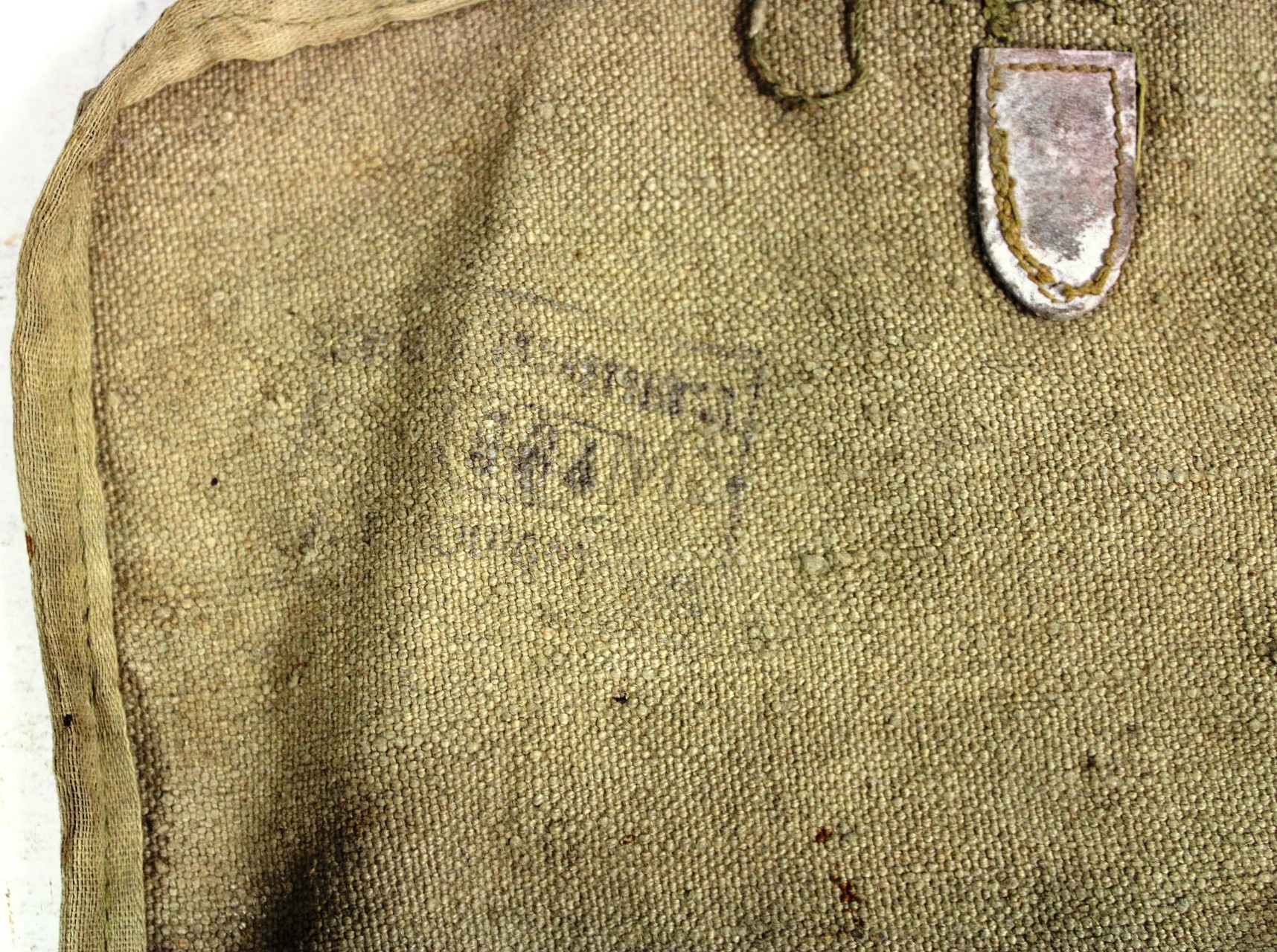 French Army WW2 Gasmask with Bag ANP 31 - Musette avec masque ANP 31