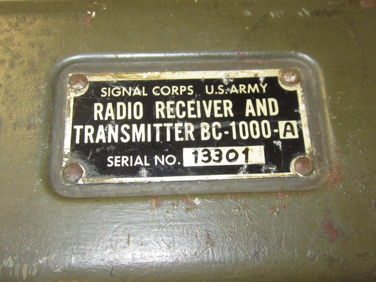 Signal corps radio receiver and transmitter BC1000