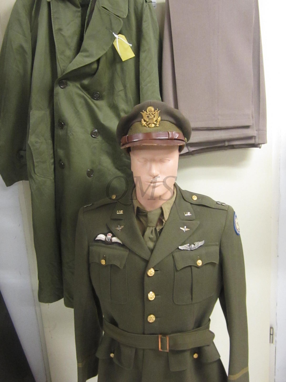 cap uniform