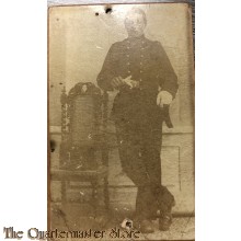 Studio portret manschap Regt Grenadiers 1905 (Dokkum)