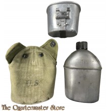 Canteen with cover M36 1943 (Hoes met Veldfles M1936)