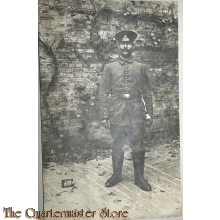 Studio Photo 1914-18  Soldat in uniform mit schirmmutze
