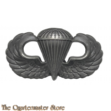 Parachutist’s badge or Jumpwing (Clutchback)
