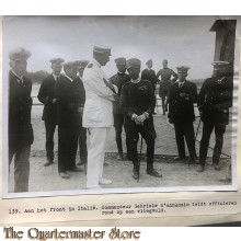 Press photo , WW1 Italian front , Commandeur Gabriele touring with officers at airfield