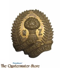 Cap badge New Zealand Women's Land service 