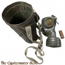 Gasmaske M30 mit M38 Blechbüchse  und beriemung (Gasmask M30 mit M38 Cannister with straps)