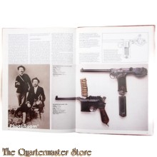 Book - Geïllustreerde encyclopedie van de 19e eeuwse vuurwapens