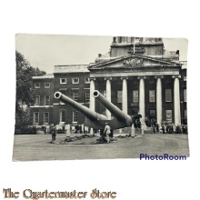 Postcard Imperial War Museum, 15-inch guns from the battleship Ramilles and Resolution 