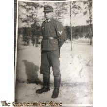 Large monochroom IDed photo Luftwaffe NCO 1943  Finland 