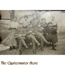 AnsichtsKarte (Mil. Postcard) 4x manschaften mit Familie 1914-15