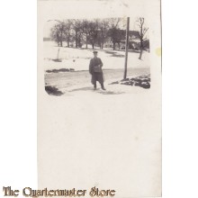 AnsichtsKarte (Mil. Postcard ) 1916 Soldat im Schnee