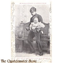 Ansichtkaart de  soldaat oppasser als kinderjuffrouw 1902