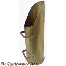 Kolenkit (je) gemaakt van 25 ponder huls  (trench art)