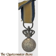 Miniatuur Eremedaille Orde van Oranje Nassau in zilver W 